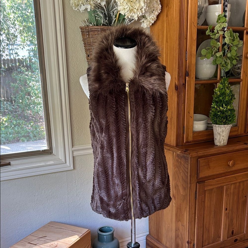 Marc New York Dark Brown Faux Fur Full Zip Lined Vest Size Large